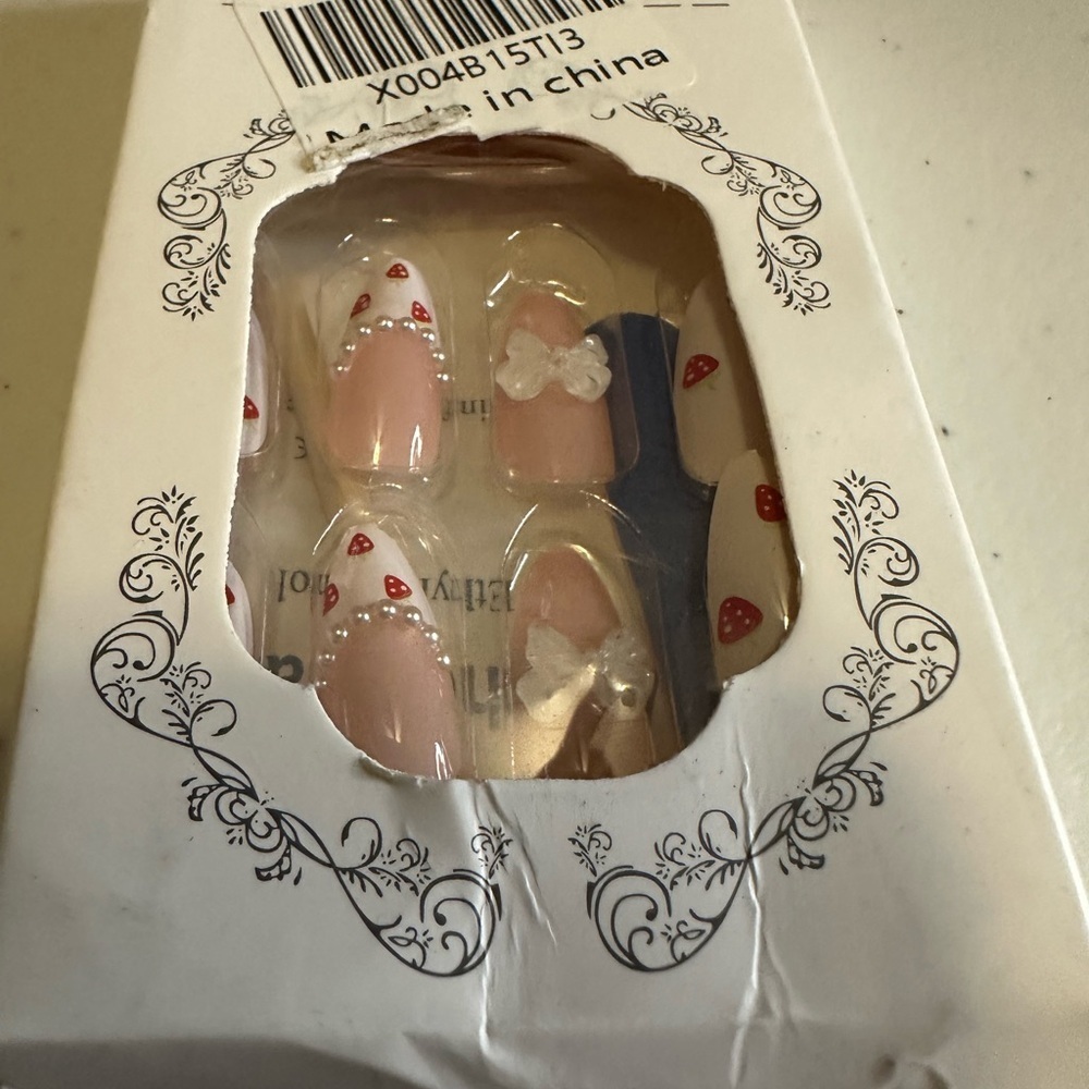 🩷5/$10 Cute Nail Art Set with Red Hearts and Pearls